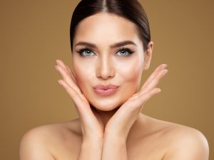 rejuvenecer el rostro con rellenos dérmicos y neuromoduladores